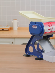 เครื่องหั่นเนื้อมือหมุน เครื่องบดเนื้อมือหมุน แบบ Manual รุ่น MCM ใบมีดคมกริบ ขนาด 7 ซม. ศูนย์ไทยHongKong60