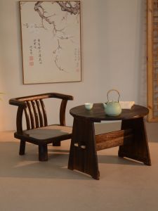 โต๊ะกาแฟขนาดเล็ก โต๊ะทานอาหาร โต๊ะนอน โต๊ะดินน้ำมัน โต๊ะดินน้ำมันสไตล์ย้อนยุค โต๊ะดินน้ำมันสำหรับดื่มชาในสวน โต๊ะและเก้าอี้