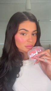 Kylie Cosmetics - Lip And Cheek Glow Balm [GIMMETHATGLAM]