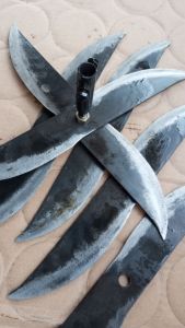 PISAU CACAH RUMPUT SPOH PANDE 30cm DILENGKAPI AS SAMBUNG