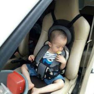 Baby car seat Kursi mobil bayi Sabuk pengaman anak balita di jok mobil