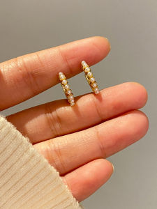 Thanh Lịch Bông Tai Ngọc Trai Nhỏ Thời Trang Sành Điệu Tối Giản Thiết Kế Nhẹ Cảm Giác Sang Trọng Thời Trang Phong Cách Hàn Quốc Nữ Trang Sức