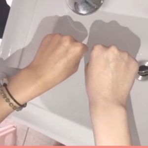 LL\_Fashion Shop Deep Sea Mud Body Wash: Volcanic Mud Shower Gel & Whitening Cream Moisturizing