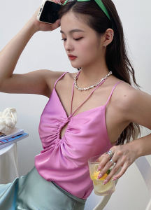 เสื้อกล้ามสายเดี่ยวมีเชือกผูกฉลุลายเซ็กซี่นิยมในคนกลุ่มหนึ่งสีชมพูดูแพงเสื้อกล้ามใส่ด้านในมีรอยยับมีดีไซน์ผ้าซาตินผ้าไหมอะซิเตท