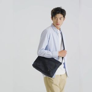 Sea Choice กระเป๋าสะพายข้างผู้ชาย กระเป๋าสะพาย เรียบง่าย ความจุสูง กระเป๋าแฟชั่น ผ้าOxford ลำลองกันน้ำและสวมใส่สบาย สำหรับผู้ชาย