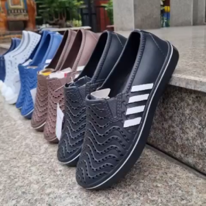 Giày Nam Siêu Nhẹ Đi Mưa