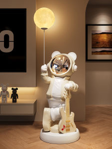 ชั้นวางของตกแต่งห้องนั่งเล่น ชั้นวางของตกแต่งขนาดใหญ่สำหรับบุคคลที่ไม่สมมาตร โลหะผสม โมเดลมนุษยชนในอวกาศ ชั้นวางของตกแต่งระดับไฮเอนด์