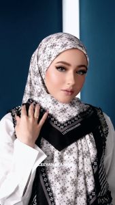 TUDUNG BAWAL LEEYANA RAHMAN EDISI MONO-CLAIRE 45" CHIFFON VELVET FREE BABY BROOCH |