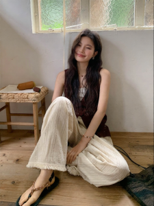 Mixd | Áo Không Tay Vintage Nâu Đục Lỗ