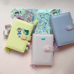 สมุดไดอารี่ เกาหลี แบบปกแข็งพร้อมของตกแต่ง 16ชิ้น จำนวน1เล่ม