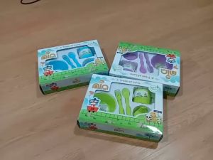 Feeding Set Bayi: Peralatan Makan Bayi yang Praktis & Aman