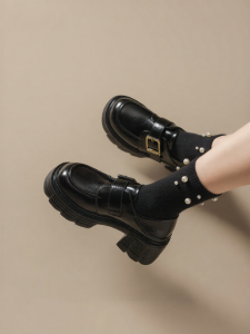 Josiny | Thick Sole Slip-On Loafers Black