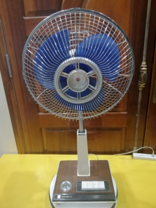 Quạt nội địa Nhật National F-30KA (0A10) cánh 30cm đế vân gỗ_Hàng nội địa Nhật đã qua sử dụng