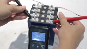 รับประกัน 1 ปี แบตลิเธียม 3.2V 30ah 50ah 12ah Lifepo4 6000 รอบแบตเตอรี ่ ลิเธียมไอออนพลังงานแสงอาทิตย ์สําหรับ แบตเตอรี่สำ