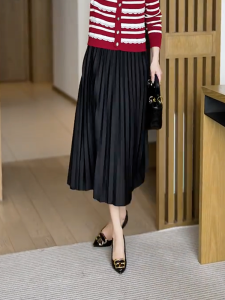 MANMI | Elegant French Style Black Pleated A-line Skirt