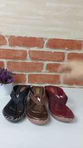 8am รองเท้าแตะ สุขภาพ รองเท้าแฟชั่น หน้าคีบ สลับผ้ากลิตเตอร์ สูง 2 นิ้ว สูง 2 นิ้ว ทำด้วย หนังพียู นิ่ม สูง 2 นิ้ว น้ำหนัก SK3026