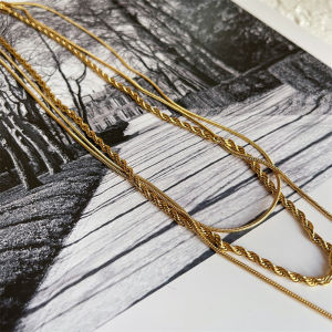BESFOME High Quality Non Tarnish Stainless Steel Necklace For Women Fashion Three Layered Twists Snake Bone Chain Necklace 18K Gold Choker Jewelry For Girls
