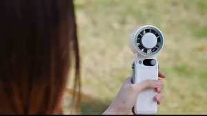 Quạt cầm tay mini JF168 tích điện tính năng làm lạnh nhanh 199 chế độ làm mát công nghệ Turbo.