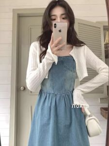 เสื้อคาร์ดิแกนถักแขนยาวผู้หญิงสีขาว ทรงบาง ใส่กับชุดเดรส ช่วงไหล่ ชุดคลุม ชุดคาร์ดิแกน ฤดูร้อน 2024