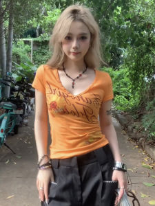 Áo Thun Nữ Tay Ngắn Cổ Chữ V Màu Cam Phong Cách Mỹ Dáng Ôm in Họa Tiết Hoa Mùa Hè Thời Trang Công Sở Thường Ngày