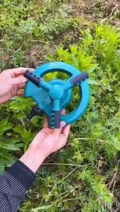 Sprinkler Air Pertanian Berputar Penyiram Tanaman Otomatis Putar 360 Derajat Untuk Kebun Halaman
