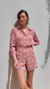 ฺํBYSASI Lama shirt เสื้อเชิ้ตแขนยาว ผ้าปริ้นลายดอกไม้ (Preorder 7 day) SSSS257018