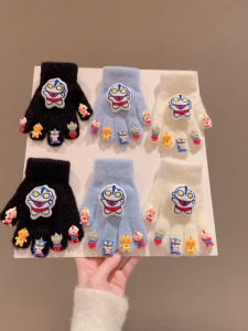 Găng Tay Siêu Nhân Gắn Charm Cho Bé Từ 2-8 tuổi Găng Tay Mùa Đông Ấm Áp Cho Bé