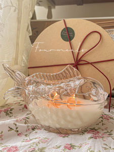 Cherry Blossom Scented Candle Gift Box Unique Birthday Present for Her Lucky Carp Spirit Desktop Decoration Indoor Use Glass Shell