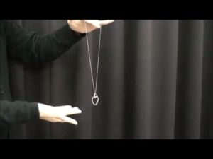 Sulap Ring & Chain Hati: Alat Sulap Romantis KZ255