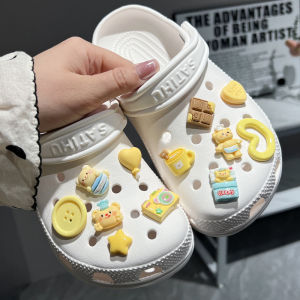 Yellow Cartoon Bear Shoe Buckle Decorative Accessory for Crocs Hole Shoes Camera Design Shoe Charm Fashionable Footwear Accessory