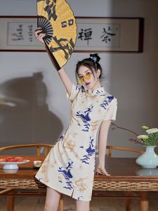 Retro Chinese Style Short Qipao Dress for Women Performances Festivals Art Exhibitions Low Slit Short Sleeve Floral Print