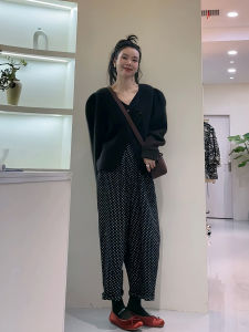 Spring 2025 V-neck Bubble Sleeve Knitted Open Cardigan Versatile Design Wool Blend Long Sleeve Short Length Straight Cut Sweater