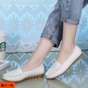 New 2025 White Flat Work Comfortable Anti-slip Soft Bottom Bean Bean Shoe Versatile Single Shoe for Women Nurse Shoe
