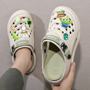 Mens Thick Bottom Sandals 2025 New Summer Outdoor Sports Breathable Anti-slip Odor-resistant Toe-covered Driving Slippers