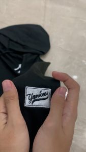NY HOODIE // SWEATER HOODIE NY LOGO BORDIR