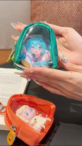 สร้างสรรค์โปร่งใสตุ๊กตาแสดงกระเป๋าหนากลางแจ้งถุงเก็บพวงกุญแจเสน่ห์ออแกไนเซอร์