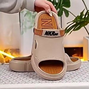 DMshoes ห้ามพลาด รองเท้าแตะราคาถูก รองเท้าแตะดีไซน์ผู้ชาย งานแฟชั่นยางนิ่ม ทรงสวย มีลายมีสายรัดส้น มี 3 สีให้เลือก จัดส่งในไทยรอของไม่นาน