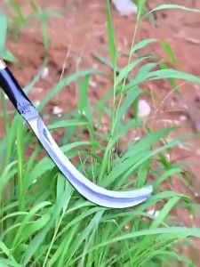 Long Handle Agricultural Weeding Tool 60cm For Gardening Black Multifunctional Lawn Mower