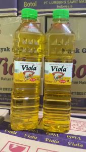 Minyak goreng viola botol VL900 1 dus