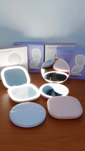 Cermin Rias Mini Lampu Portabel Dapet dilipat Cermin Rias Lampu Dua Sisi Mirror Hand Kaca Pembesar