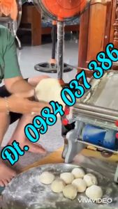 Máy cán bột làm bánh pizza bánh bao FKM220