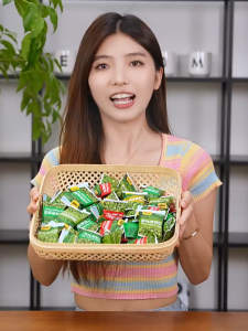 甘源牌青豌豆原味蒜香味蟹黄味瓜子仁蟹黄味蚕豆 75g Gan Yuan Crab Roe Flavor Broad Beans Taste Snacks