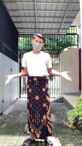 Sarung Batik Dewasa Motif Tenun Wadimor & Balimun: Sarung Batik Dewasa Katun Primis Gunung Wayang Terbaru
