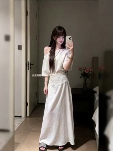 NIUVIES | Đầm Dài Trắng Viền Vai