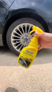 Bảo Dưỡng Màu Đen Và Bóng Vỏ Xe FORMULA 1 615258 680ml - Nhập Khẩu Chính Hãng