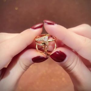 Huitan Special Geometric Design Women Ring Luxury Party Gold Color Accessories Inlaid Shining CZ Trendy Lady Jewelry for Wedding