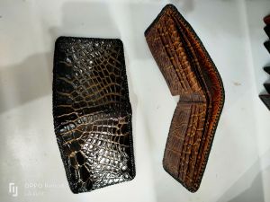 dompet pendek kulit buaya merauke papua