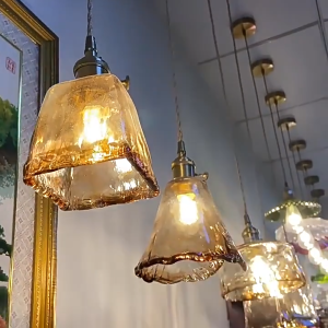 Vintage Amber Glass Pendant Light with Brass Gold Socket E27 Holder and SwitchAdjustable Cord Caramel Coffee Hanging Ceiling Lamp for Kitchen Island Dining Room Bedroom