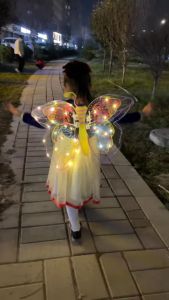 Sayap Rama Rama Lutsinar Berlampu DIY Kreatif Mainan Cahaya Kanak Kanak Outdoor Kids Kindergarten DIY Transparent Paint Butterfly Wings Light Shadow Toys 透明彩绘发光蝴蝶翅膀户外手工diy制作材料包创意幼儿园儿童光影玩具 E232