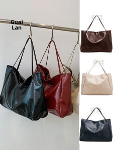 Autumn 2025 New Korean Style Womens Handbag Versatile Casual Shoulder Bag Popular Design Large Capacity Bag for All Occasions